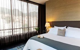 8010 Urban Living- Luxury Home Experience